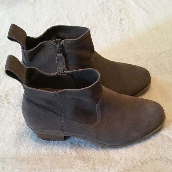 Vionic Joy Vera Brown Suede Ankle Boots - 6 - Picture 2 of 9